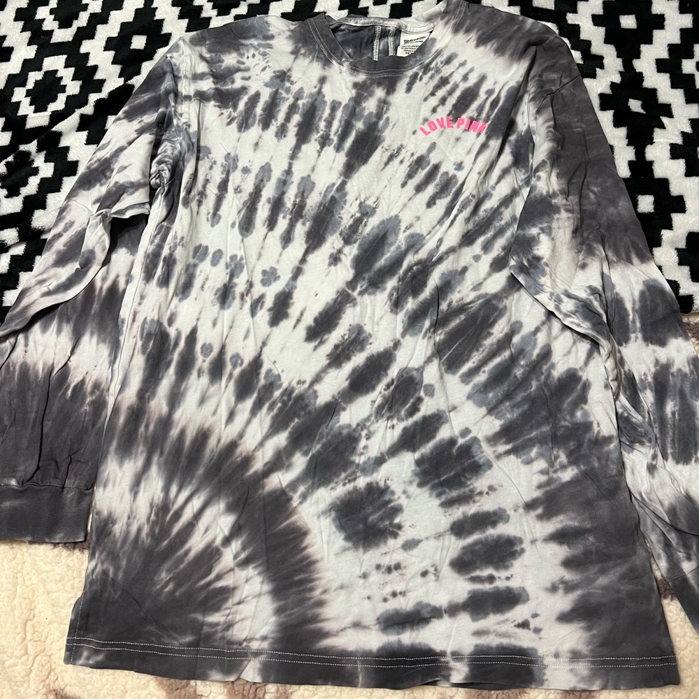 PINK long sleeve tee